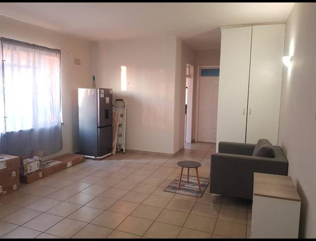 1 BEDROOM PROPERTY TO RENT IN GREEN HILLS